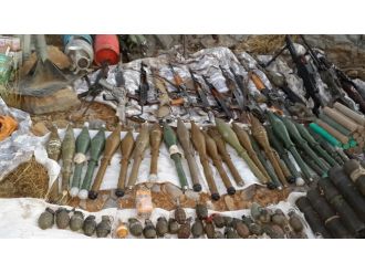 Hakkari’de çok sayıda silah ele geçirildi