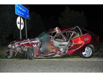 Düğün dönüşü korkunç kaza: 2 ölü, 4 yaralı