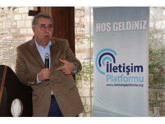 "Darbeye karşı olmak medyanın işlevlerinden biridir"