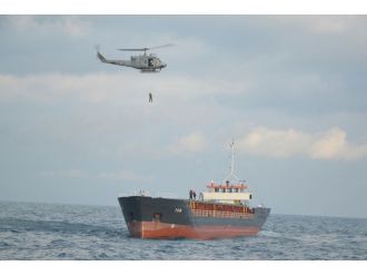 Sürüklenen gemiden böyle kurtarıldılar