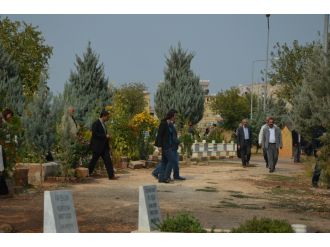 HDP’li vekiller yine terörist cenazesinde