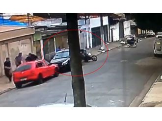 Motosikletle yaklaşan hasmını böyle vurdu