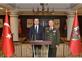 AB Bakanı Çelik’ten Genelkurmay Başkanı Akar’a ziyaret