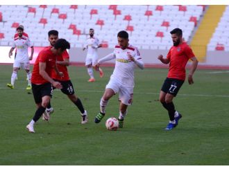 Sivasspor gruplara kaldı