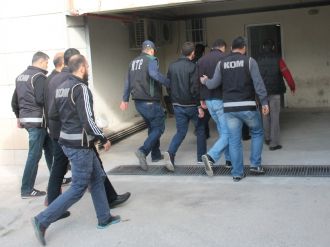 6 polise FETÖ’den tutuklama