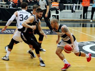 Beşiktaş Sompo Japan evinde kazandı