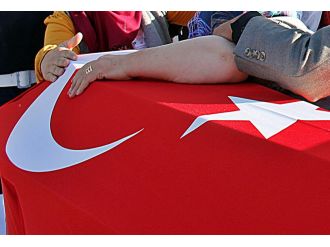 Askerlerin üzerine yıldırım düştü: 1 şehit, 1 yaralı