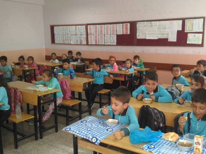 Yahya Kemal’de Gönüller Tatlandırıldı