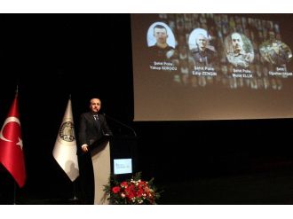 İlk dersi Numan Kurtulmuş verdi