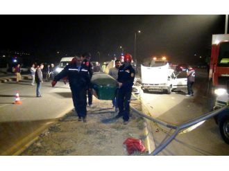 TIR ile otomobil çarpıştı: 1 ölü, 2 yaralı