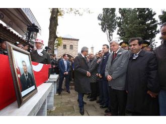 Şehidi binler uğurladı