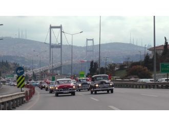 Klasik otomobilciler, ‘Cumhuriyet Her Yerde’ konvoyu oluşturdu