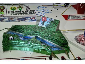 300 bin domino taşıyla Türkiye rekoru kırıldı