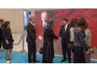 İstanbul Valiliğinde Cumhuriyet reseposiyonu