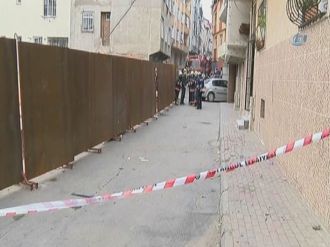 Esenler’de göçük tehlikesi, 2 bina boşaltıldı