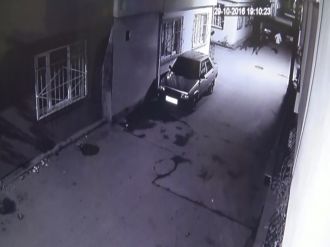 Tüfeği insanların üzerinde denedi: 1 ölü, 1 yaralı