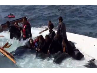 Ege’de tekne battı: 15 göçmen kurtarıldı