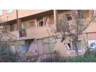 İtalyan depremzedeler kentlerini bırakmak istemiyor