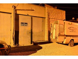 Oğlu tarafından 16 yerinden bıçaklanarak öldürüldü