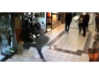 Yaşlı adam hem hırsızı hem kendini hastanelik etti