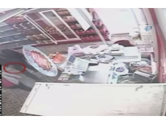 İstanbul’daki silahlı soygun kamerada