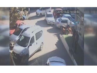 Depremden kaçış kamerada