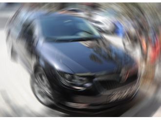 Avcılar Belediye Başkanı’nın makam aracı kurşunlandı