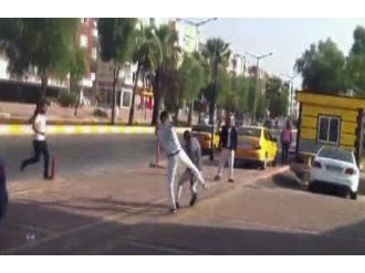 Tacizciye uçan tekme