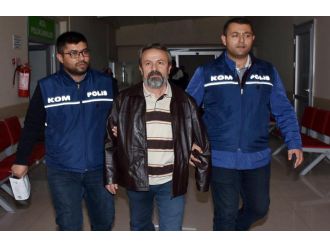 Eski rektör adliyeye sevk edildi