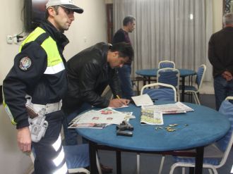 300 polisle huzur operasyonu