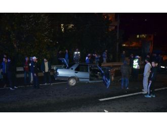 Otomobil, kaza yerindeki kalabalığa daldı: 1 ölü, 5 yaralı