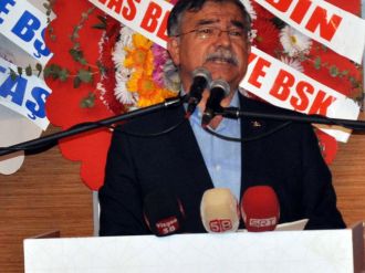"Sözleşmeli öğretmenleri 5 yılın sonunda kadroya alacağız"