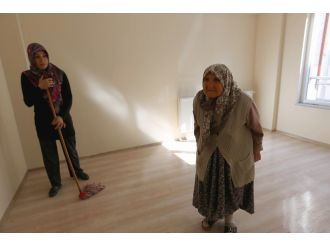 Emine Nine yeni evine kavuştu