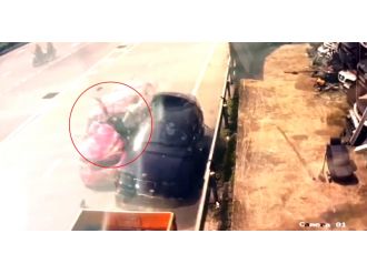 Korkunç kaza: Metrelerce havaya uçtu !