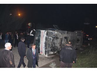 Düzce’de midibüs devrildi: 9 yaralı