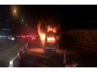 15 Temmuz Şehitler Köprüsü girişinde alev alev yandı