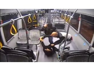 Otobüs şoförünü demir çubukla dövdüler