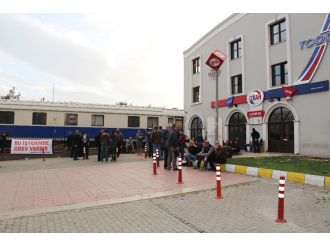 İzmir’de ulaşım krizi