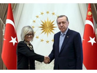 Cumhurbaşkanı Erdoğan güven mektuplarını kabul etti