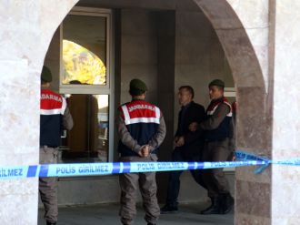 "Peygamber kurbanı diye para istediler"