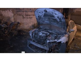 İzmir’de 2 motosiklet ve bir otomobil kundaklandı