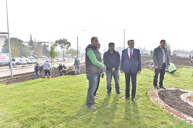 Madalyalı kavşakta çevre düzenlemesi yapıldı