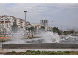 Lodos hayatı felç etti