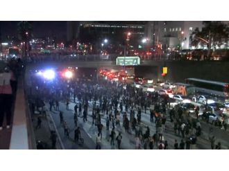 Trump başkan seçildi, karşıtları sokağa döküldü