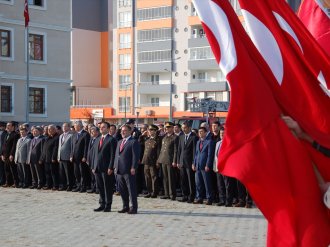 Büyük Önder Atatürk'ü Anıyoruz
