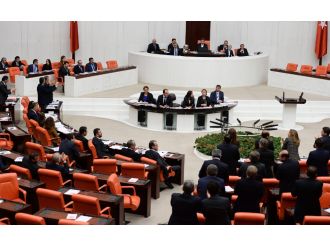 Bakan’la CHP Grup Başkanvekili arasında tartışma