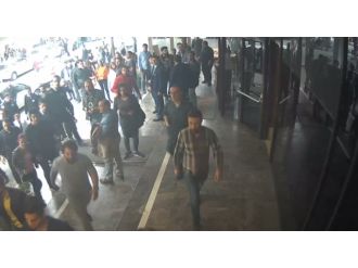 Otopark görevlisine kızan şahıslar terör estirdi