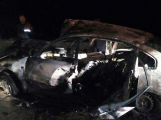 Otomobil sürücüsü yanarak can verdi