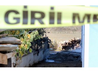 Su ararken doğalgaz buldular: 2 bina tahliye edildi