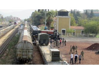 Askeri sevkıyat sürüyor